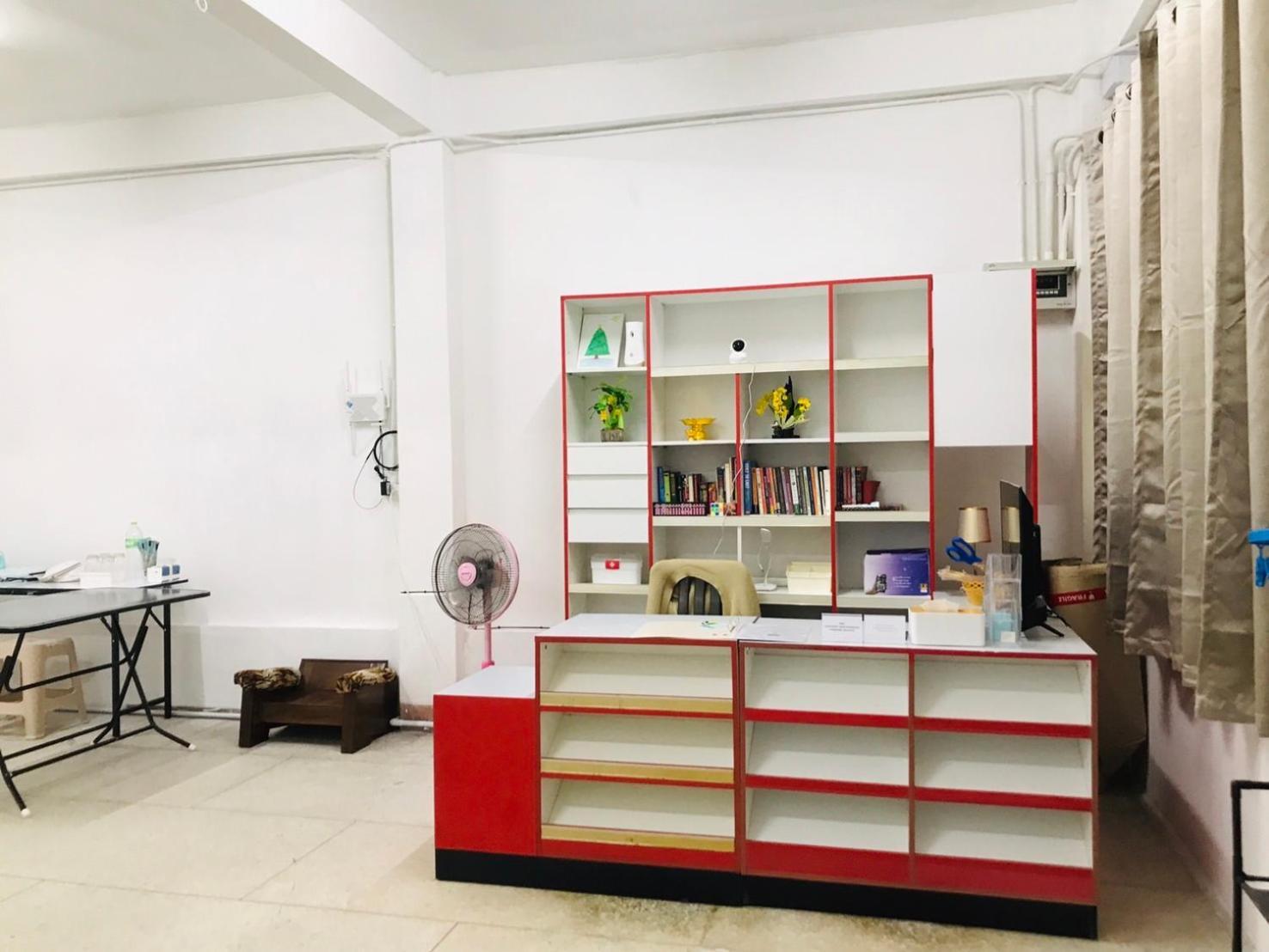 Silom Guesthouse Bangkok Bagian luar foto