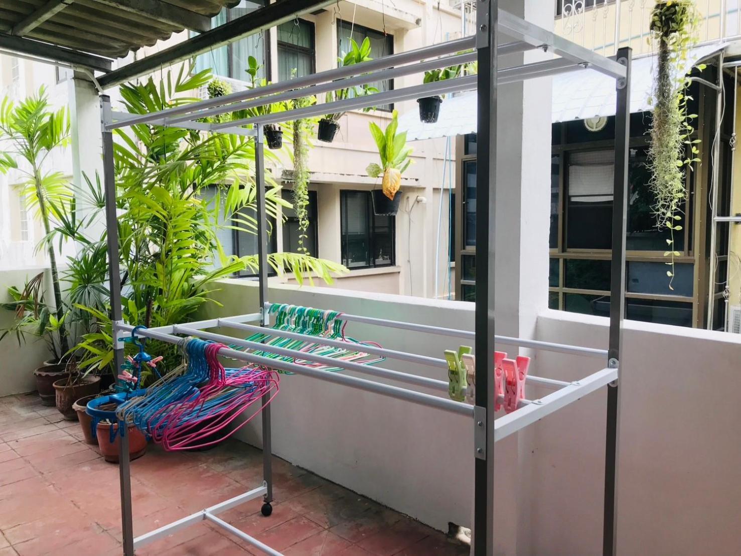 Silom Guesthouse Bangkok Bagian luar foto