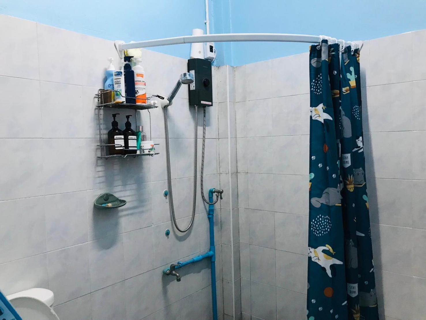 Silom Guesthouse Bangkok Bagian luar foto